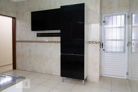 COZINHA de casa para alugar com 2 quartos, 95m² em Parque Peruche, São Paulo