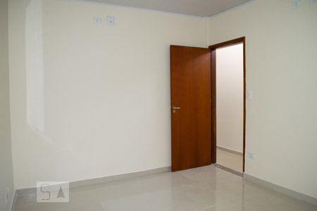 QUARTO 1 de casa para alugar com 2 quartos, 80m² em Parque Peruche, São Paulo