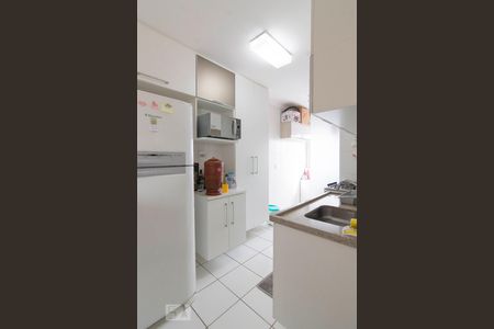 Cozinha de apartamento à venda com 2 quartos, 49m² em Jardim Íris, São Paulo