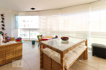 Apartamento à venda com 316m², 4 quartos e 2 vagasVaranda da Sala