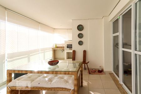 Apartamento à venda com 316m², 4 quartos e 2 vagasVaranda da Sala