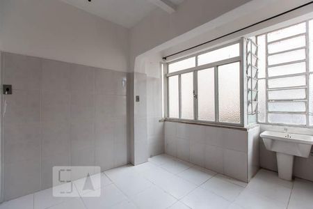 Apartamento à venda com 70m², 2 quartos e sem vaga Apartamento à venda com 70m², 2 quartos e sem vagaCozinha e Área de Serviço