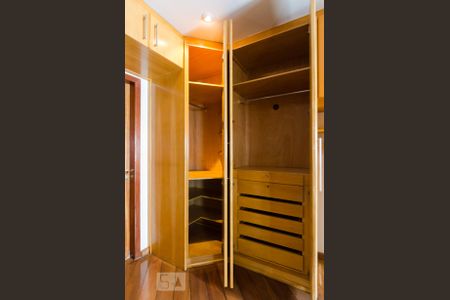 Apartamento para alugar com 150m², 3 quartos e 2 vagas Apartamento para alugar com 150m², 3 quartos e 2 vagasQuarto da suíte 2