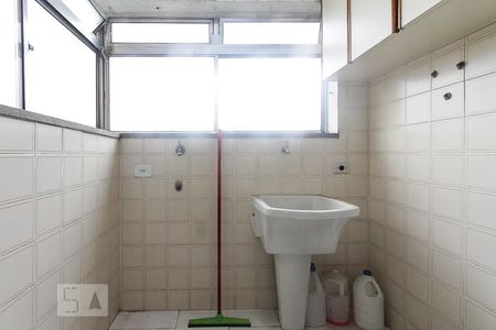 Apartamento à venda com 68m², 2 quartos e 1 vagaÁrea de Serviço