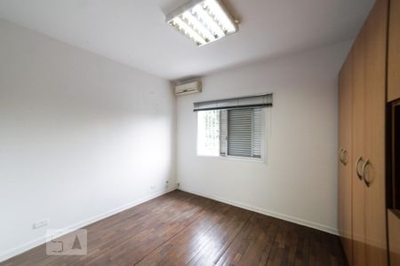 Casa para alugar com 140m², 3 quartos e 3 vagasSuíte