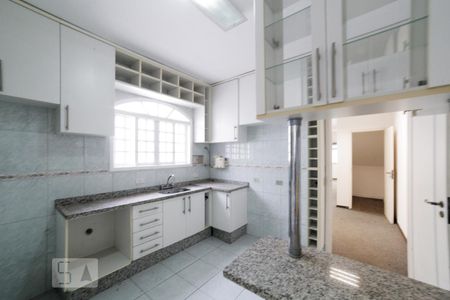 Cozinha de casa para alugar com 3 quartos, 140m² em Santo Amaro, São Paulo