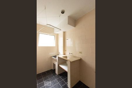 Cozinha de apartamento para alugar com 1 quarto, 34m² em Centro, Curitiba