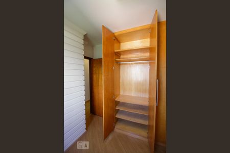 Quarto 2 de apartamento para alugar com 2 quartos, 57m² em Vila Ipojuca, São Paulo