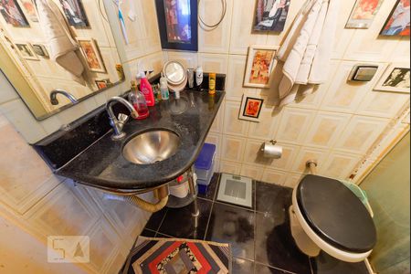 Banheiro 1 de kitnet/studio à venda com 1 quarto, 82m² em Vila Madalena, São Paulo