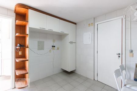 Apartamento à venda com 200m², 2 quartos e sem vagaCozinha