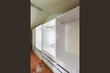 Apartamento à venda com 200m², 2 quartos e sem vagaCloset