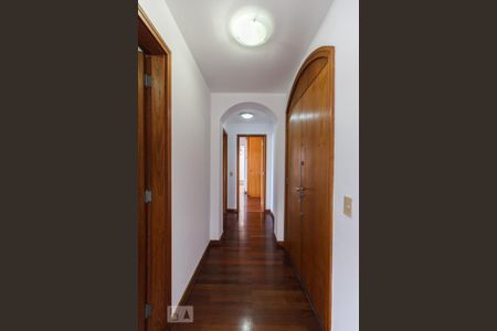 Apartamento à venda com 200m², 2 quartos e sem vagaCorredor