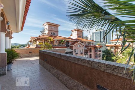 Apartamento à venda com 200m², 2 quartos e sem vagaVaranda
