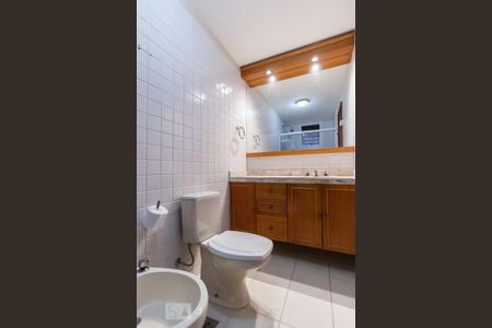 Apartamento à venda com 200m², 2 quartos e sem vagaBanheiro Suíte 2