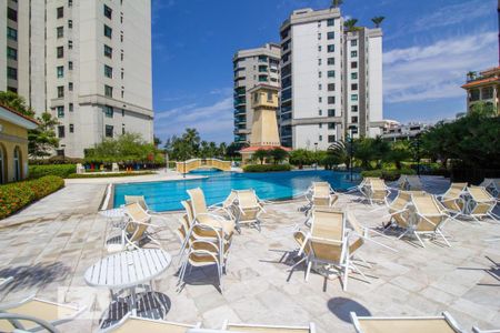 Apartamento à venda com 200m², 2 quartos e sem vagaPiscina