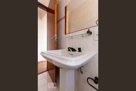 Banheiro Social de casa para alugar com 1 quarto, 40m² em Jardim Oriental, São Paulo