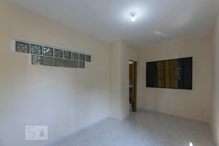 Quarto de casa para alugar com 1 quarto, 45m² em Parque Fongaro, São Paulo