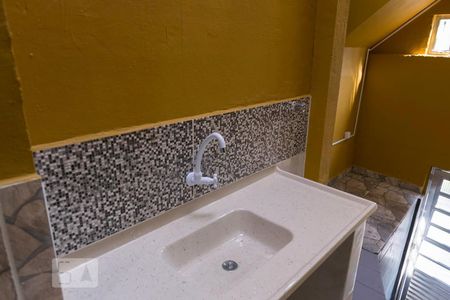 Cozinha (Pia) de casa para alugar com 1 quarto, 45m² em Parque Fongaro, São Paulo