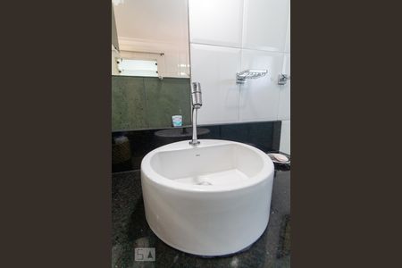 Apartamento à venda com 210m², 3 quartos e 3 vagasBanheiro do Quarto 3