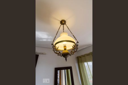 Apartamento à venda com 210m², 3 quartos e 3 vagasDetalhe - Lustre