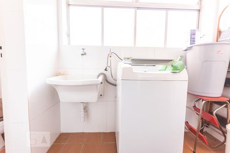 Apartamento à venda com 70m², 3 quartos e 1 vagaÁrea de Serviço