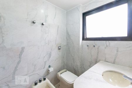 Apartamento à venda com 420m², 4 quartos e 4 vagas Apartamento à venda com 420m², 4 quartos e 4 vagasBanheiro Suíte 4