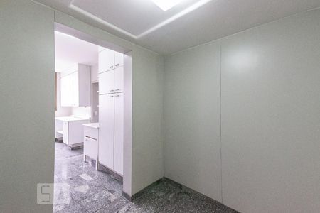 Apartamento à venda com 420m², 4 quartos e 4 vagas Apartamento à venda com 420m², 4 quartos e 4 vagasCorredor
