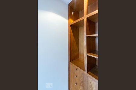 Apartamento à venda com 420m², 4 quartos e 4 vagas Apartamento à venda com 420m², 4 quartos e 4 vagasDespensa 1