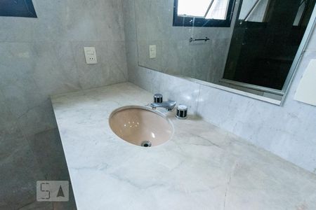 Apartamento à venda com 420m², 4 quartos e 4 vagas Apartamento à venda com 420m², 4 quartos e 4 vagasBanheiro da Suíte 3 - Torneira