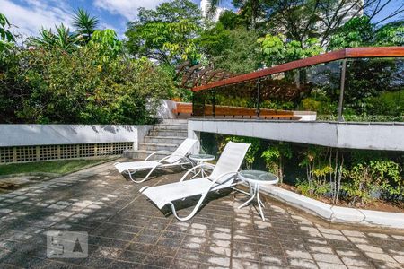 Apartamento à venda com 420m², 4 quartos e 4 vagas Apartamento à venda com 420m², 4 quartos e 4 vagasÁrea Comum