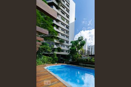 Apartamento à venda com 420m², 4 quartos e 4 vagas Apartamento à venda com 420m², 4 quartos e 4 vagasPiscina