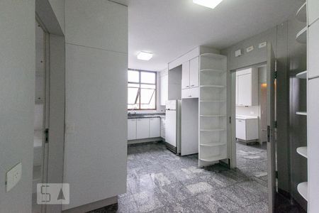 Apartamento à venda com 420m², 4 quartos e 4 vagas Apartamento à venda com 420m², 4 quartos e 4 vagasCozinha