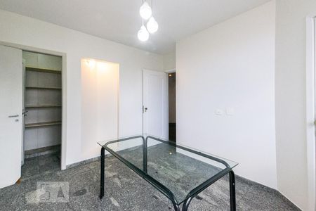 Apartamento à venda com 420m², 4 quartos e 4 vagas Apartamento à venda com 420m², 4 quartos e 4 vagasCopa