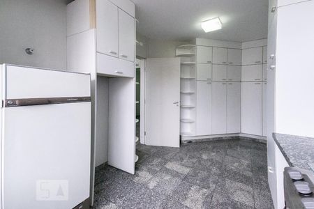 Apartamento à venda com 420m², 4 quartos e 4 vagas Apartamento à venda com 420m², 4 quartos e 4 vagasCozinha