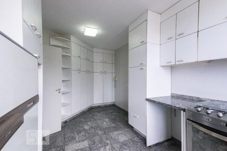 Apartamento à venda com 420m², 4 quartos e 4 vagas Apartamento à venda com 420m², 4 quartos e 4 vagasCozinha