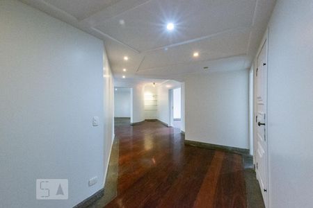 Saleta de apartamento à venda com 4 quartos, 420m² em Moema, São Paulo