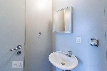 Apartamento à venda com 420m², 4 quartos e 4 vagas Apartamento à venda com 420m², 4 quartos e 4 vagasBanheiro de Serviço