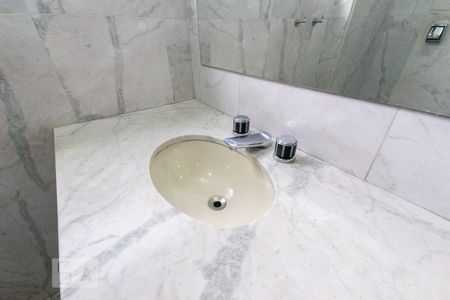 Apartamento à venda com 420m², 4 quartos e 4 vagas Apartamento à venda com 420m², 4 quartos e 4 vagasBanheiro Suíte 4 - Torneira