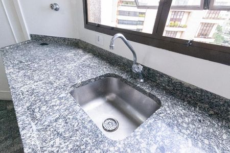 Apartamento à venda com 420m², 4 quartos e 4 vagas Apartamento à venda com 420m², 4 quartos e 4 vagasCopa - Torneira