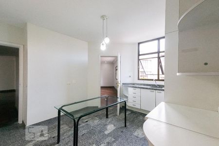 Apartamento à venda com 420m², 4 quartos e 4 vagas Apartamento à venda com 420m², 4 quartos e 4 vagasCopa