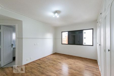 Apartamento à venda com 420m², 4 quartos e 4 vagas Apartamento à venda com 420m², 4 quartos e 4 vagasSuíte 2