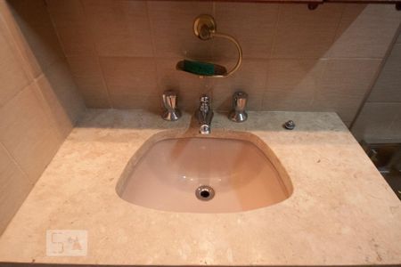 Pia de apartamento para alugar com 3 quartos, 105m² em Bela Vista, São Paulo