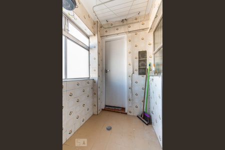 Apartamento à venda com 67m², 2 quartos e 1 vagaÁrea de Serviço