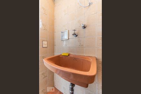 Apartamento à venda com 67m², 2 quartos e 1 vagaBanheiro de Serviço