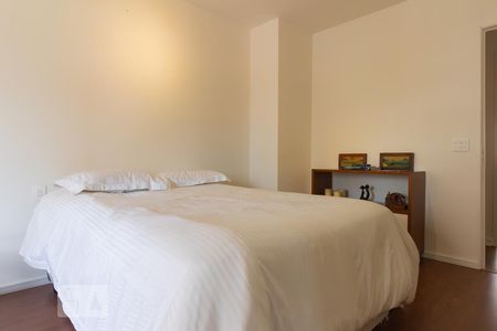 Apartamento à venda com 150m², 3 quartos e 2 vagasSuíte Quarto 