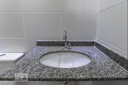 Banheiro de apartamento para alugar com 2 quartos, 56m² em Planalto, São Bernardo do Campo