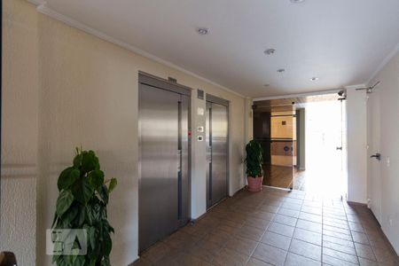 Apartamento para alugar com 78m², 2 quartos e 1 vagaHall social