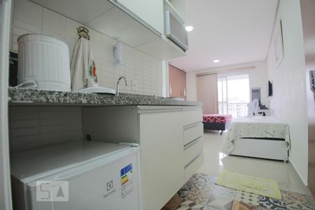 Cozinha de kitnet/studio para alugar com 1 quarto, 28m² em Bela Vista, São Paulo