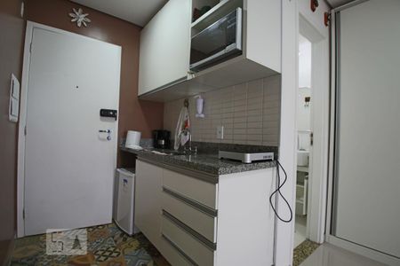 Cozinha de kitnet/studio para alugar com 1 quarto, 28m² em Bela Vista, São Paulo