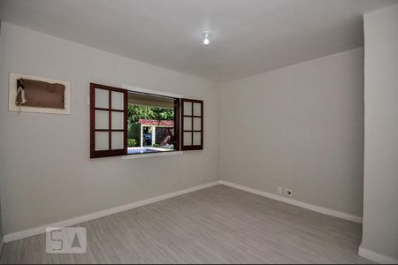 Casa de condomínio à venda com 480m², 5 quartos e 2 vagasQuarto 1